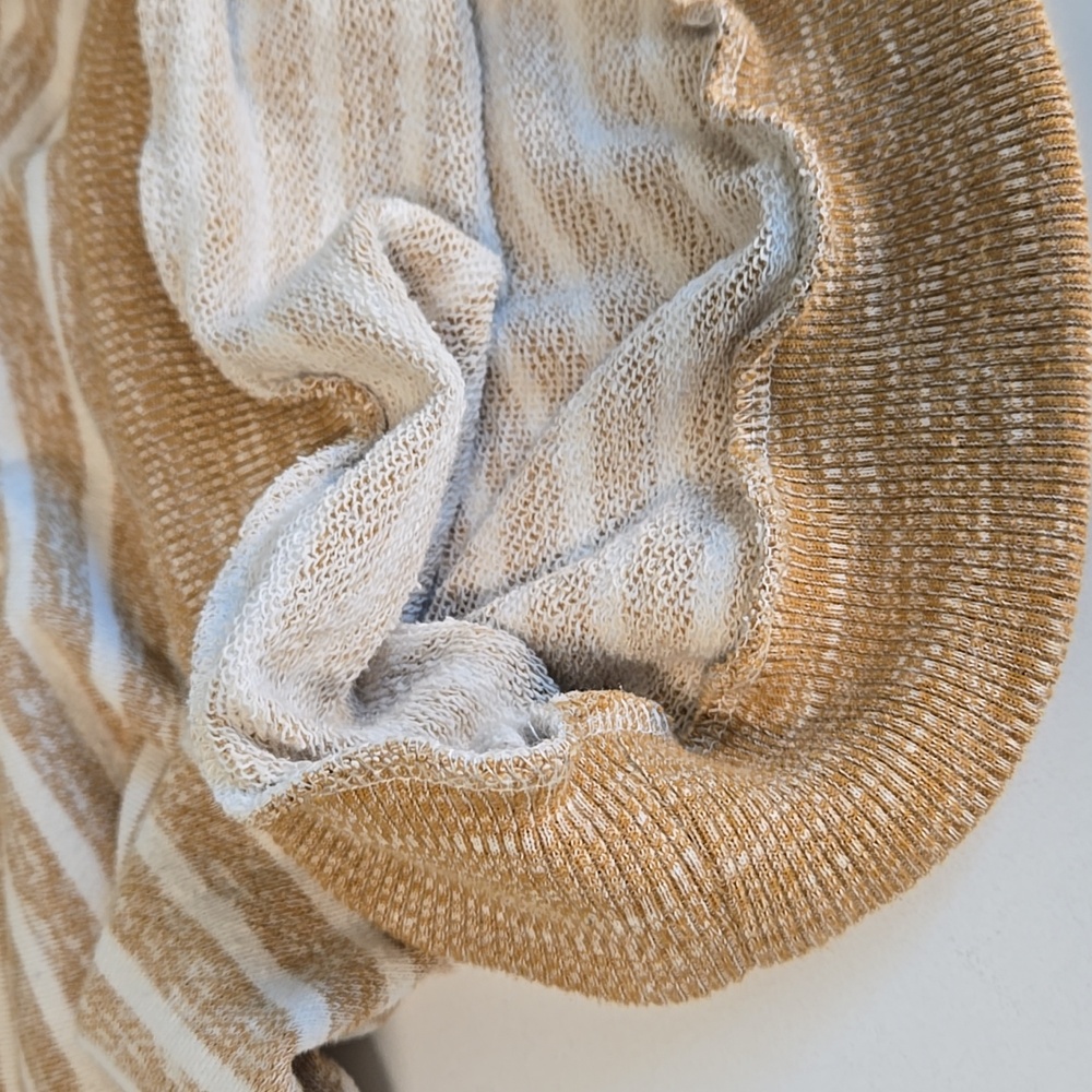 Universal Thread Striped Knit Top - Picture 8 of 10